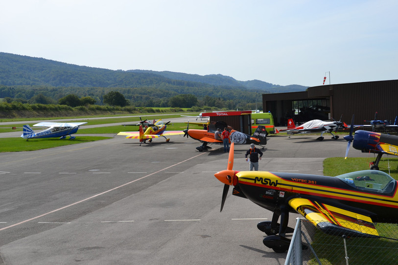 L'Aérodrome du Jura accueille une vingtaine d'avions.