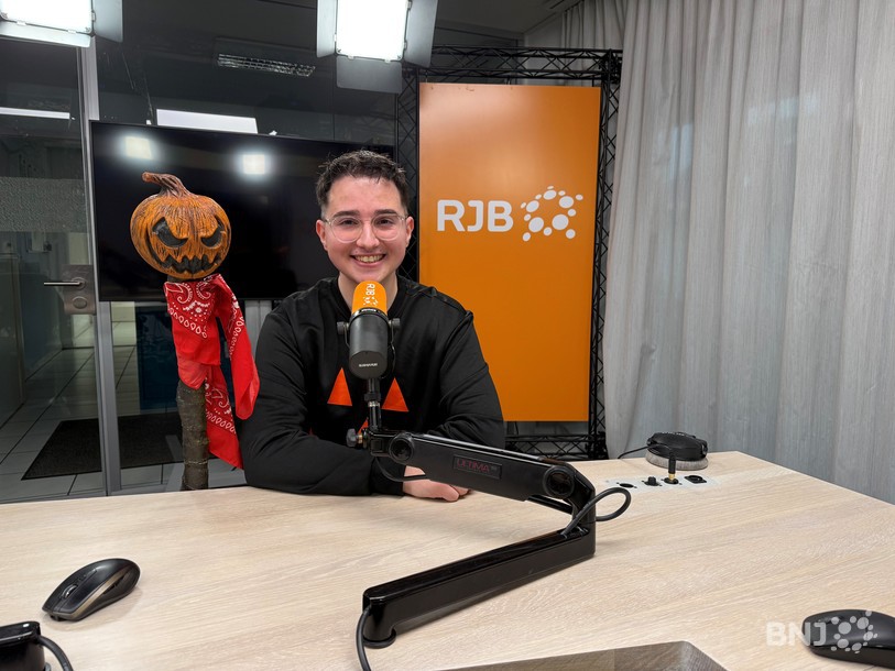 Passionné par Halloween depuis son plus jeune âge, Jon Krasniqi prépare chaque année les festivités autour du 31 octobre, des mois à l’avance.