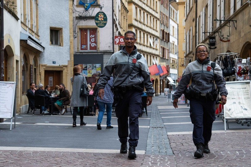 Les agents de sécurité publique seront également formés à la gestion de conflits. (Photo: Christophe Golay)