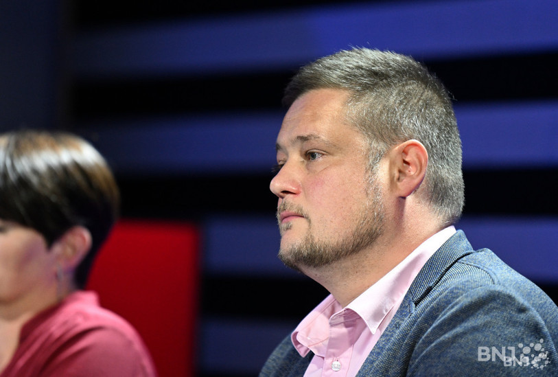 Martin Braichet (PLR), en lice pour le second tour de l’élection au Gouvernement jurassien, était l’invité de « La Matinale » de RFJ ce mardi. (Photo : Georges Henz.)