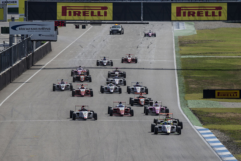 Un week-end compliqué pour Grégoire Saucy à Hockenheim (photo : www.adac-motorsport.de).