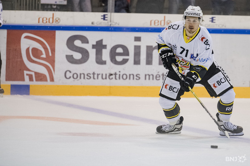 Devin Muller a délivré le HC Ajoie samedi à Kloten (photo : archives/Jonathan Vallat).