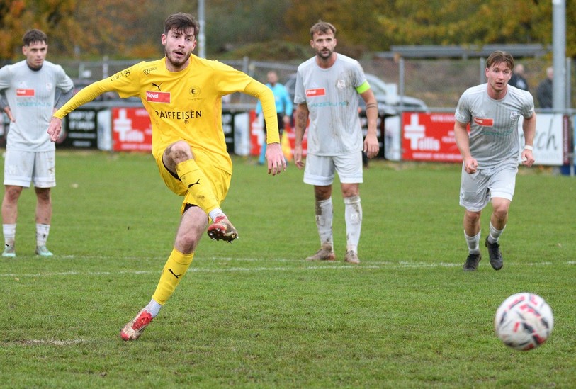 Kenzo Brêchet du FC Bassecourt a marqué le pénalty égalisateur dans les derniers instants du match. (Photo: archives/Georges Henz).