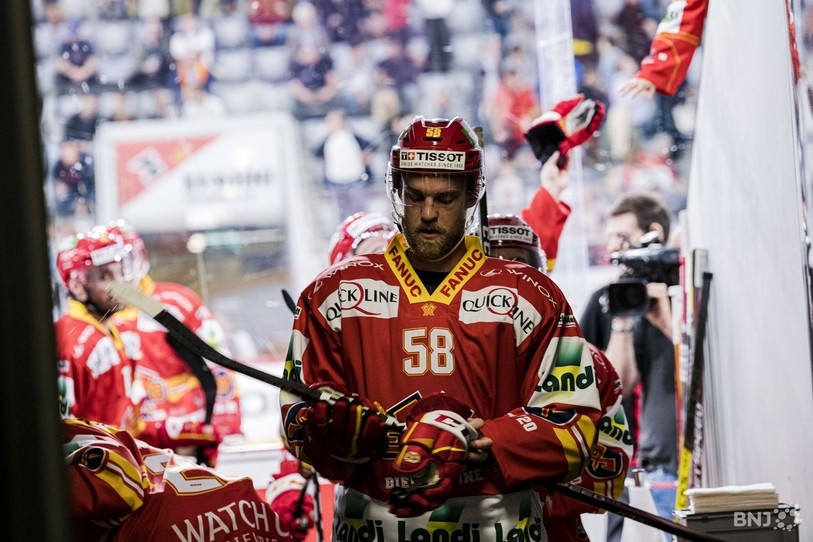 Anton Gustafsson et le HC Bienne: la mine des mauvais jours (archive Jonathan Vallat).