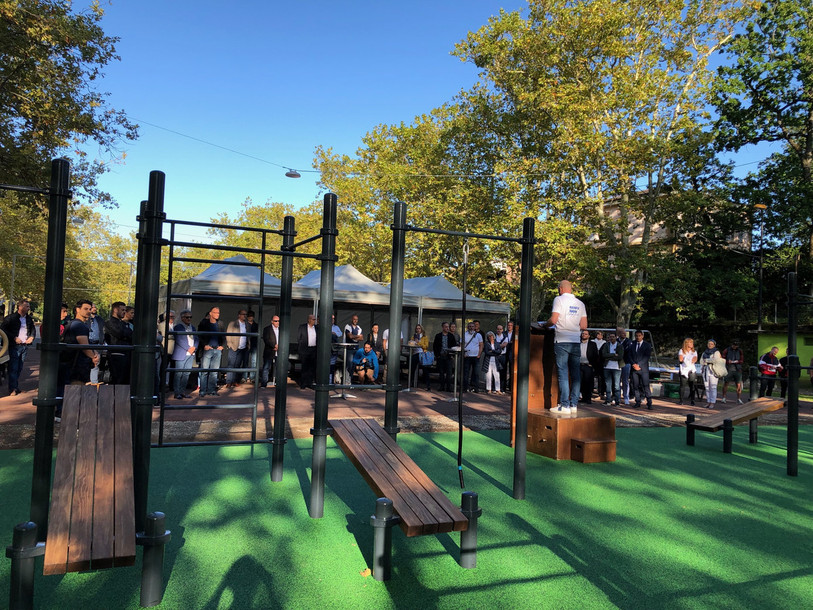 Le nouvel espace de Street Workout à la plaine du Mail à Neuchâtel. (Photo : Ville de Neuchâtel).