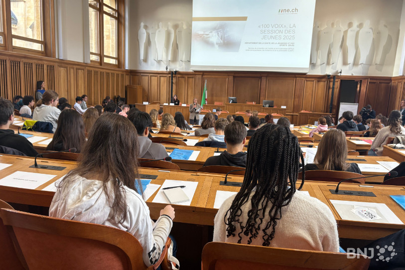 Cent jeunes du canton de Neuchâtel participent à la première session « 100 voix » à Neuchâtel.