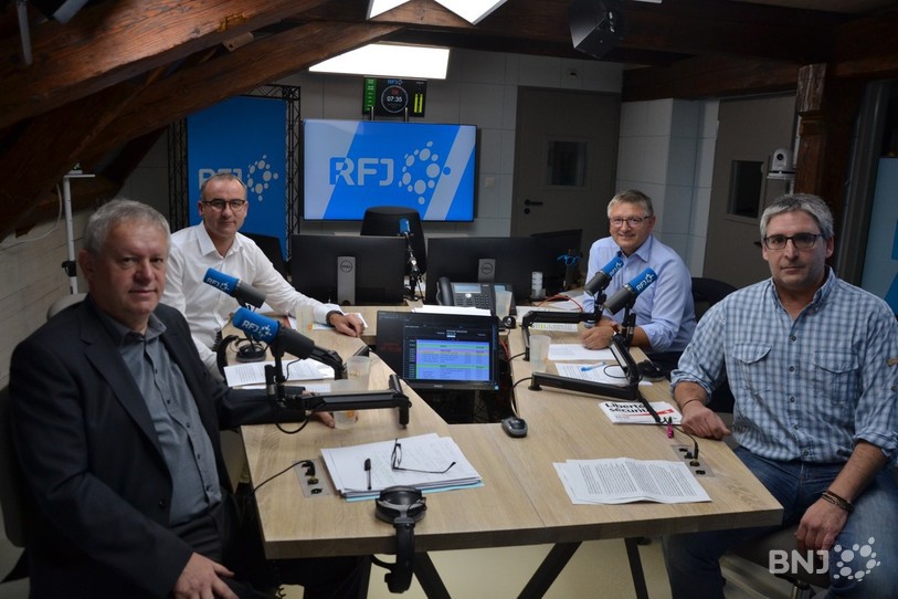 Pierre-Alain Fridez (PS), Thomas Schaffter (PCSI), Yves Gigon (UDC) et Charles Juillard (PDC) ont débattu de l'accord-cadre avec l'Union européenne.