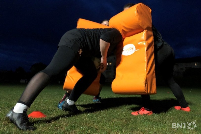 Les contacts sont très entraînés pour éviter les blessures.