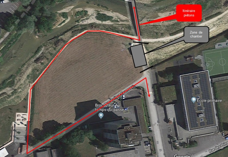 Le chemin piétonnier entre la route de Bâle et la rue du Haut-Fourneau sera détourné jusqu'au mois de novembre. (Photo : SID).