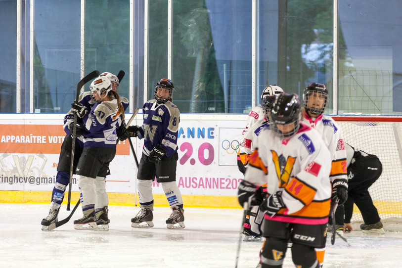 Le sourire est de mise dans les rangs des Hirondelles. (Photo: Facebook/Neuchâtel Hockey Academy)
