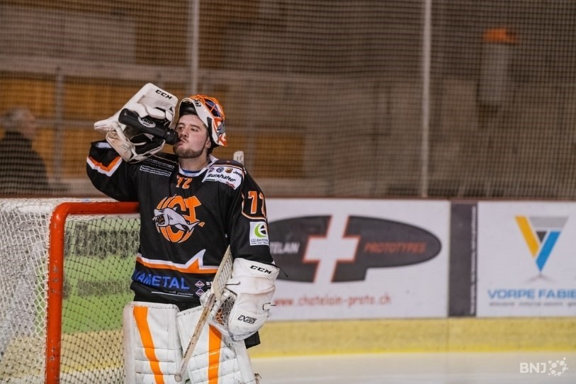 Lukas Mani a réalisé un blanchissage pour son premier match de la saison avec Tramelan. (photo : archives)