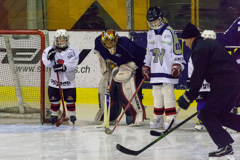 Les participantes seront encadrées par plusieurs techniciens, joueurs et joueuses de la Neuchâtel Hockey Academy et du HC Université. (photo : Neuchâtel Hockey Academy)