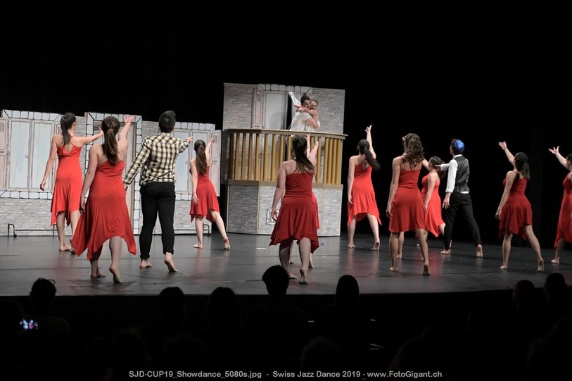 La troupe adulte de l'école a remporté pour la première fois le titre national de Show dance en juin sur la chanson de Grand Corps Malade, Roméo kiffe Juliette. (photo:Felix Peter (FotoGigant))