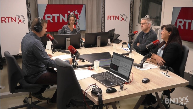 Sandra Menoud (PLR) et Denis de la Reussille (POP) parlent de politique migratoire, d’économie et d’innovation en vue des élections fédérales du 20 octobre.