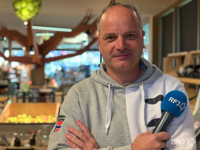 Jérôme Mouttet a notamment imité Christian Constantin et Daniel Brélaz ce vendredi dans « La Matinale », en direct Ô Vergers d'Ajoie à Porrentruy.