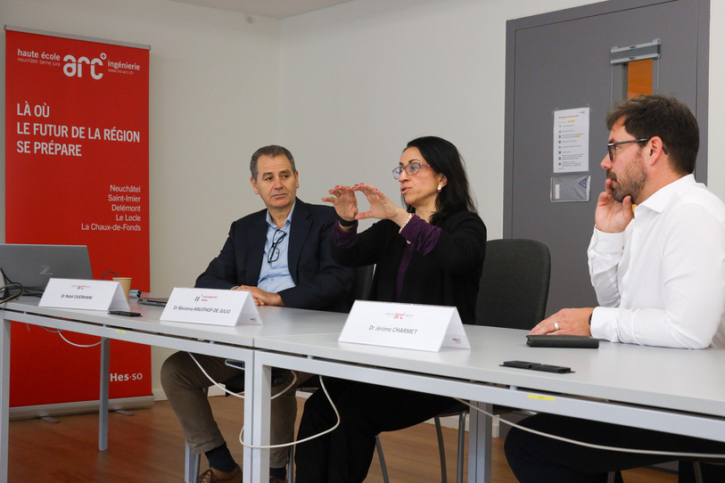 Le directeur adjoint de la Haute École Arc Ingénierie Nabil Ouerhani, à gauche, a présenté ORION aux côtés de Marianna Kruithof-de Julio et de Jérôme Charmet. (Photo : HE-ARC)