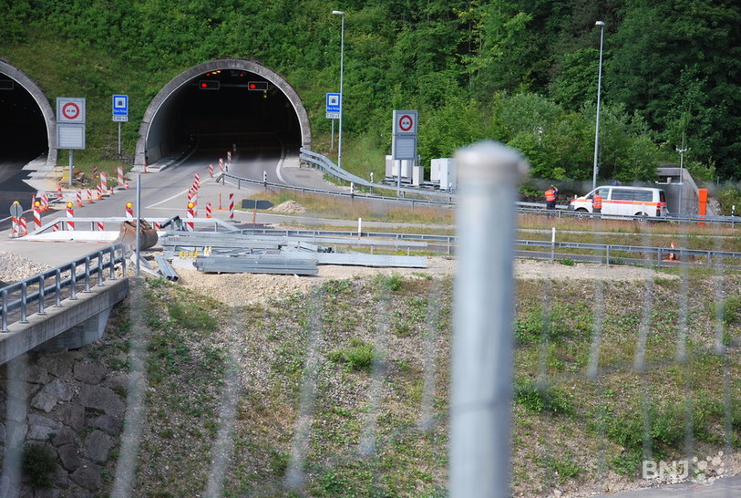 Le tunnel bidirectionnel du Pierre-Pertuis est fermé jusqu'à nouvel avis