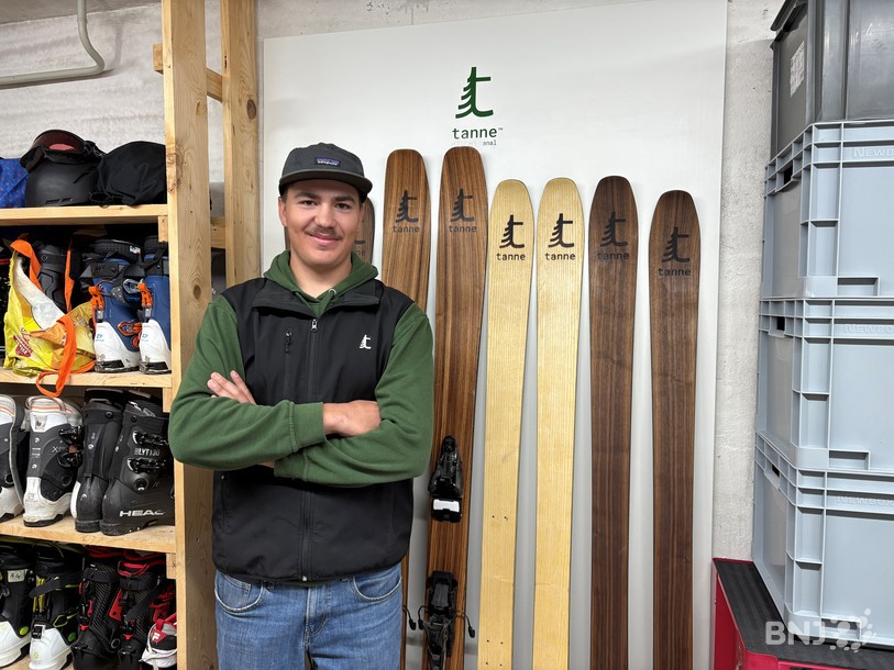 Pour créer ses skis artisanaux, Simon Geiser dédie 10 heures à la fabrication.