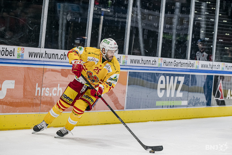 Beat Forster a inscrit son premier but de la saison lors de la victoire de son équipe.  (photo : Jonathan Vallat).