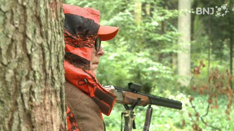 Pour la chasse il faut surtout s'armer...de patience. Parfois, de longues heures passent sans voir un animal.