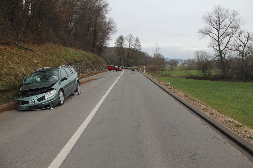 Deux voitures ont été impliquées dans l'accident qui s'est produit entre Alle et Porrentruy dimanche après-midi. (Photo : Police cantonale jurassienne)