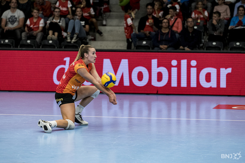 Tia Scambray et les siennes ont perdu le premier set avant de se reprendre. (Photo: archives). 