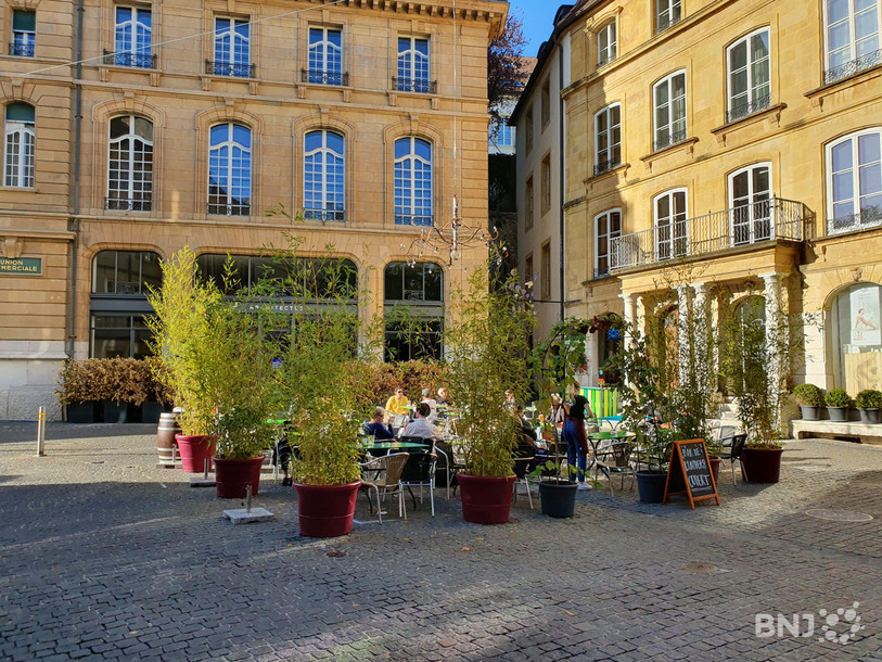 Une yourte prendra place cet hiver sur la terrasse du bar de L'Univers. Un projet pilote pour la Ville de Neuchâtel qui va plancher sur un concept plus global de dynamisation des terrasses durant la basse saison.