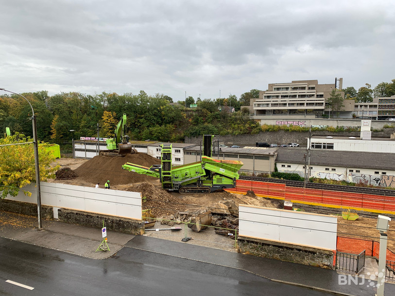 Le chantier occupe une parcelle autrefois utilisée comme parking.
