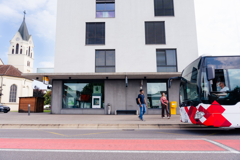 Arrêt de transports publics jurassiens à Courroux