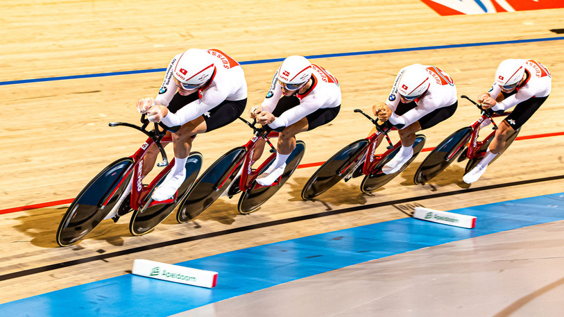 Valère Thiébaud et ses coéquipiers en plein action. (Photo : Wim Hoste, swiss-cycling.ch)