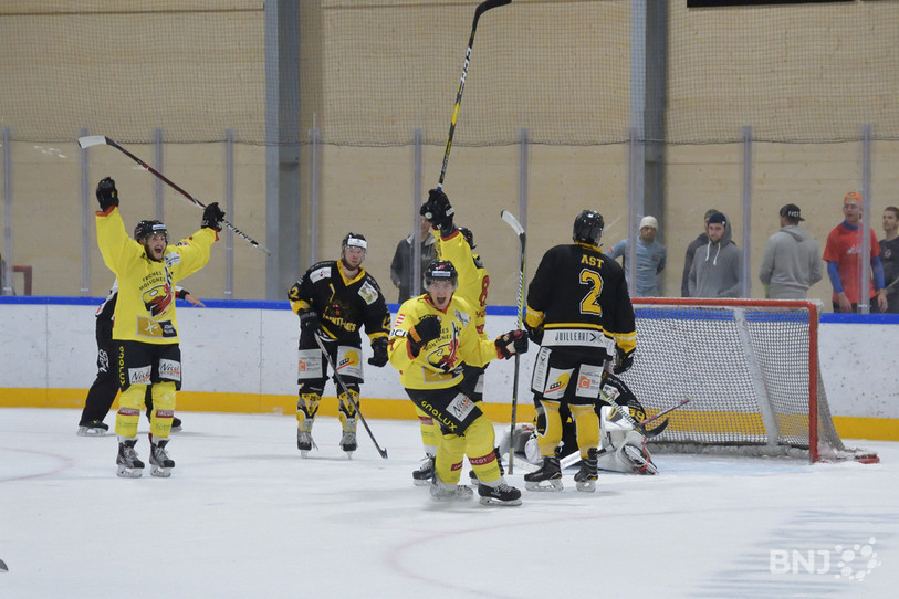 Matt Meusy peut exulter : il vient d'offrir la victoire aux Taignons ! (Photo: Georges Henz)