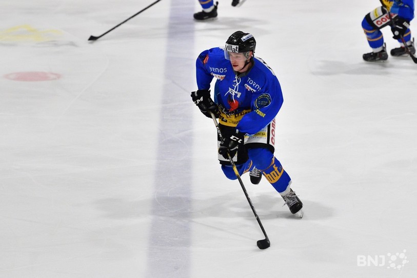Matthieu Charmillot et le HC Moutier ont joué au chat et à la souris avec Rarogne. (photo archives : Georges Henz).