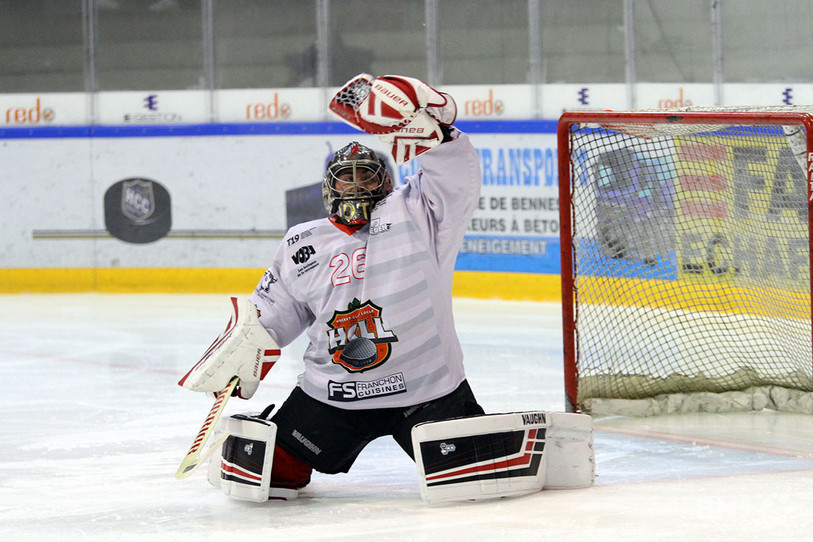 Antoine Todeschini dans les cages du Locle. (Photo : archives)