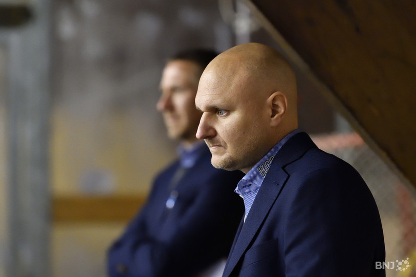 Triste soirée pour le HCC et son coach Mikael Kvanström (photo : Georges Henz).