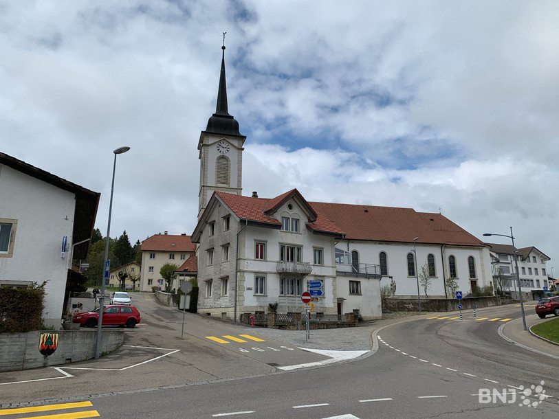 La commune des Breuleux a réalisé une étude pour connaître les besoins en matière d'appartements adaptés ou protégés. (Photo : archives).