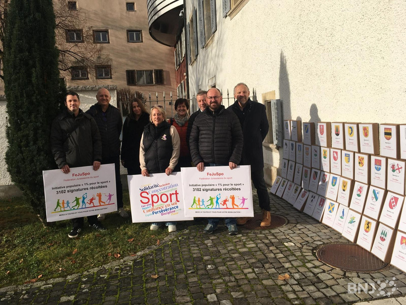 Plus de 3'000 signatures ont été récoltées par les milieux sportifs et déposées le 28 novembre.