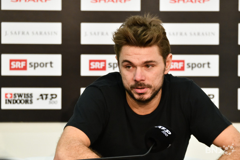 Stan Wawrinka est apparu la mine marquée en conférence de presse. Il a annoncé son abandon à cause d'une blessure au dos (photo : Georges Henz).