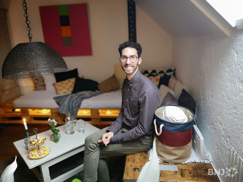 Après des formations intensives de danse à New-York et en France, Sandro Morandin a trouvé son équilibre sous les toits de Tramelan.