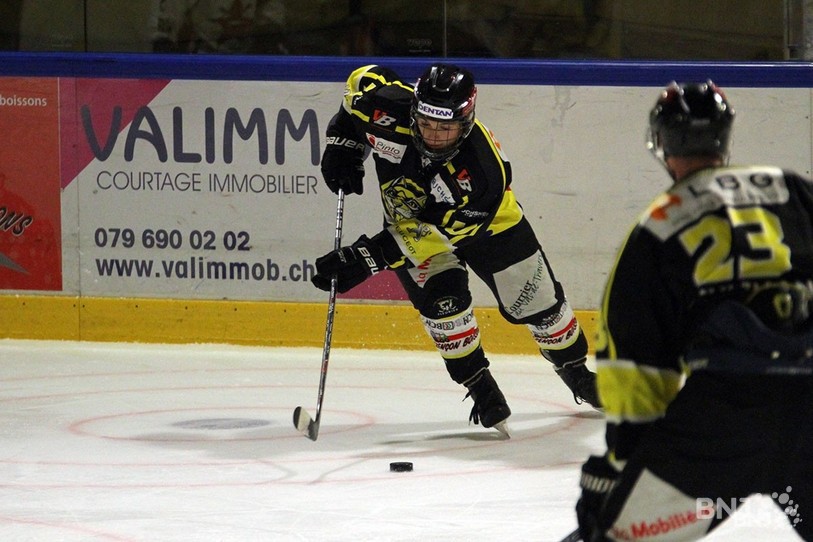 Invaincu depuis le début de la saison, le CP Fleurier s'est fait surprendre par le HC Sarine-Fribourg lors de la sixième ronde de 2e ligue de hockey sur glace. (photo : archives)