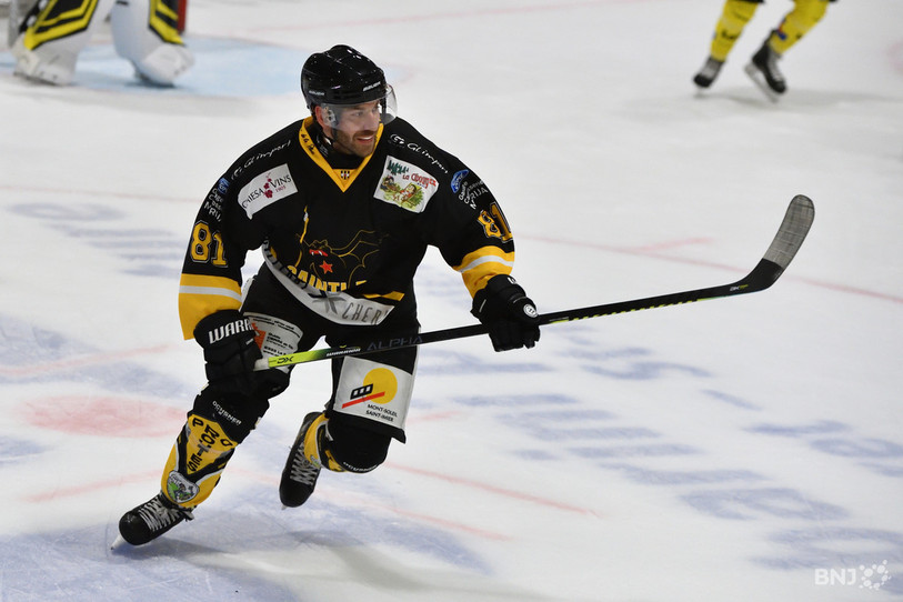 L'ancien joueur du HC La Chaux-de-Fonds, Jérôme Bonnet, a inscrit trois nouveaux points. (photo : archives)