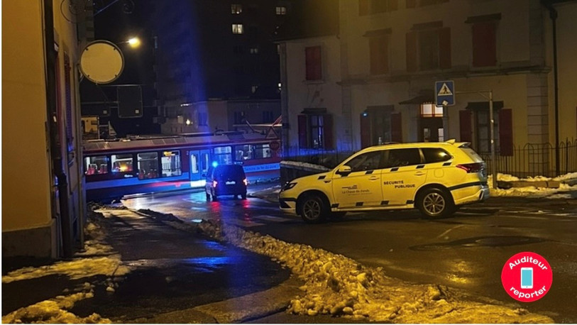 L'accident s'est produit à l'intersection entre la rue du Grenier et la rue du Manège (Photo : Auditeur Reporter).