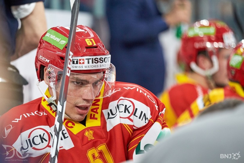 Michael Hügli va suivre le prochain mois de compétition du HC Bienne depuis les tribunes (photo : archives).