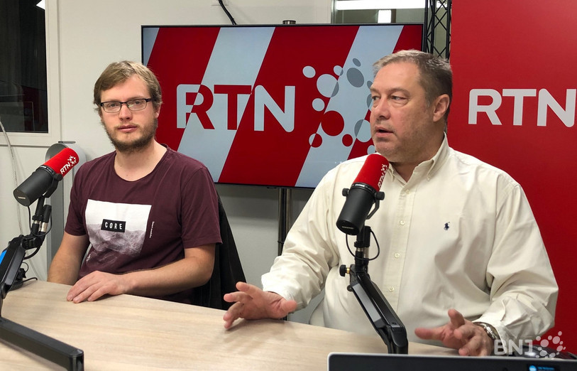 Le POP Julien Gressot et l'UDC Hugues Chantraine débattaient en direct dans les studios de RTN jeudi matin.
