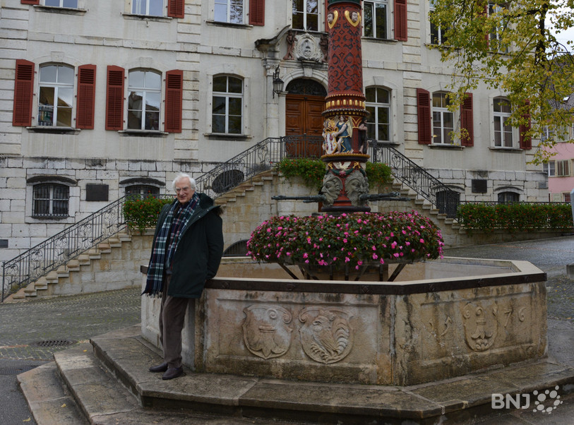 Le réalisateur français Bertrand Tavernier était en visite dans la capitale jurassienne.