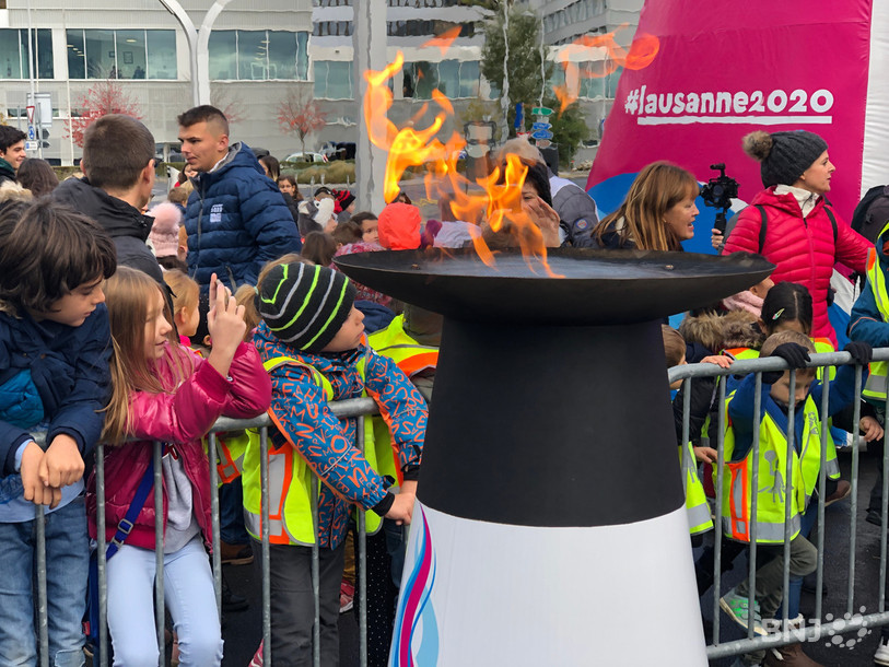 Des centaines d'enfants ont assisté à l'allumage de la vasque olympique.