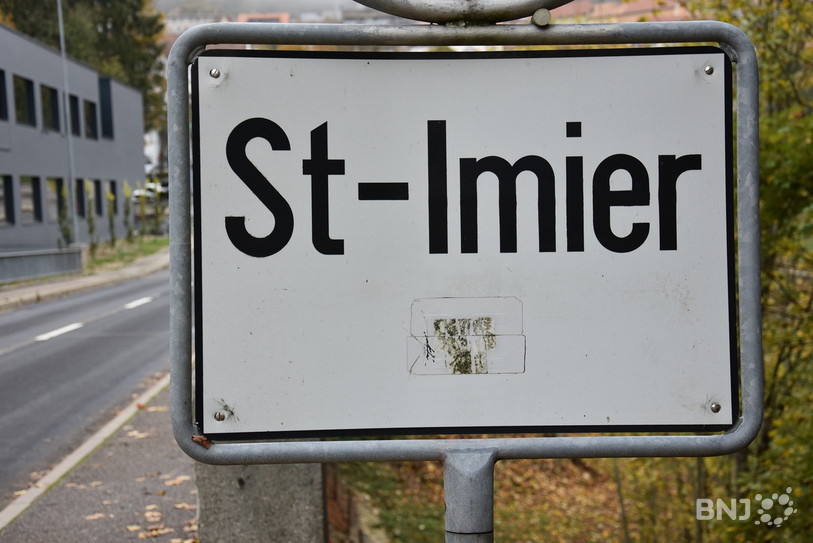 Le Conseil-exécutif a approuvé une enveloppe de 850'000 francs pour la réalisation de mesures de protections contre le bruit le long de la route cantonale qui traverse St-Imier. (Photo : archives) 