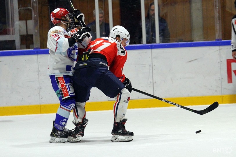Le HC Uni a dû batailler pour venir à bout du HC Tramelan. 