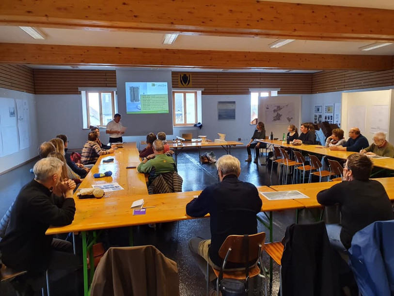 Les habitants de Nods ont assisté à la présentation des projets. (photo: Parc régional Chasseral)
