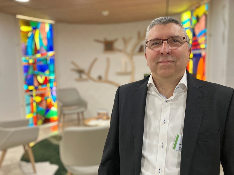 Jean-Charles Mouttet est le responsable du nouveau Service Écoute et Soin spirituel aumônerie de l'Hôpital du Jura.