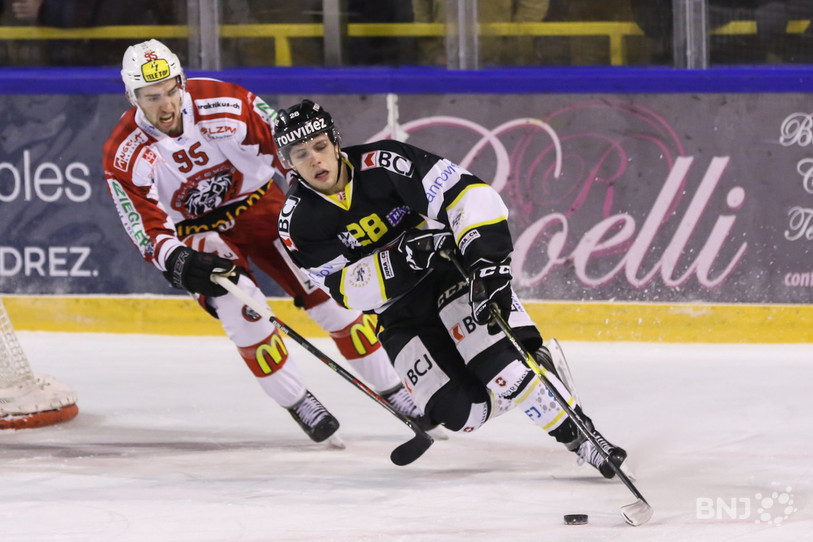 David Prysi devance le Zurichois Kevin Bozon (photo : Mauricette Schnider).